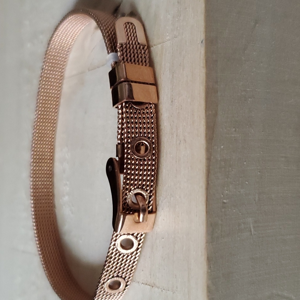 Buckle belt bracelet - Picture 2 of 3